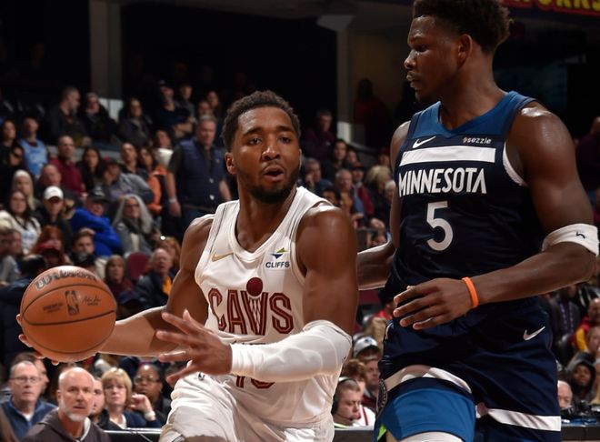 騎士5人得分20+！復(fù)仇終結(jié)森林狼4連勝 米切爾28分華子25分