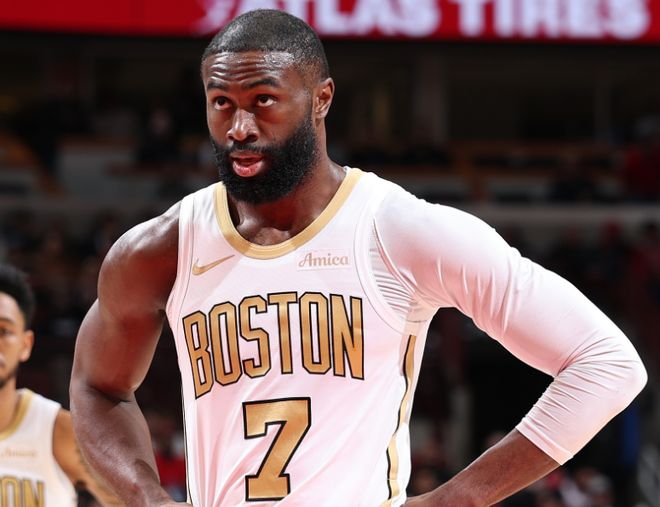 赫爾特0.2秒三分準(zhǔn)絕殺！公牛8人上雙險(xiǎn)勝綠軍 布朗33+8+5