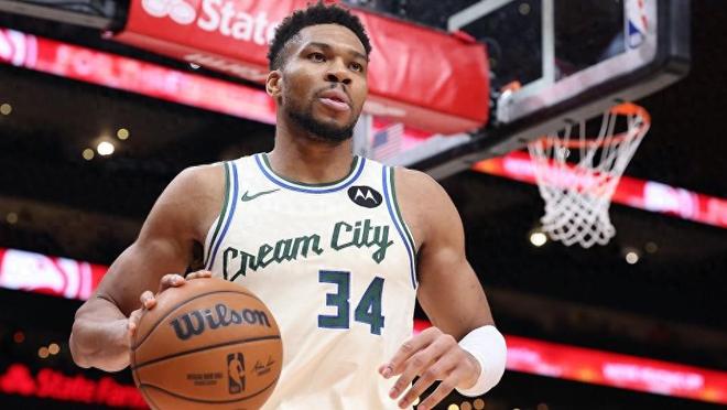 字母哥留在雄鹿后發(fā)聲：傳奇從不會(huì)主動(dòng)追逐 只會(huì)自帶引力