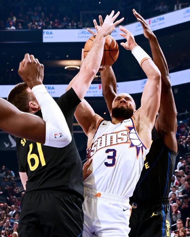 庫里缺席！勇士轟制勝10-0逆轉(zhuǎn)太陽 斯潘塞20+6狄龍24+6