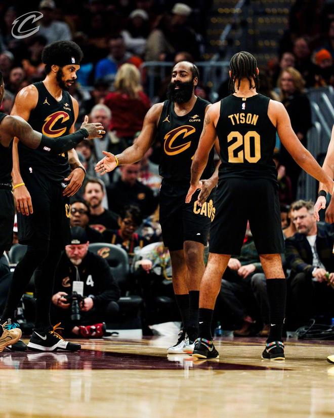 哈登主場首秀13+11！騎士15連勝奇才 梅里爾32+9三分米切爾30分